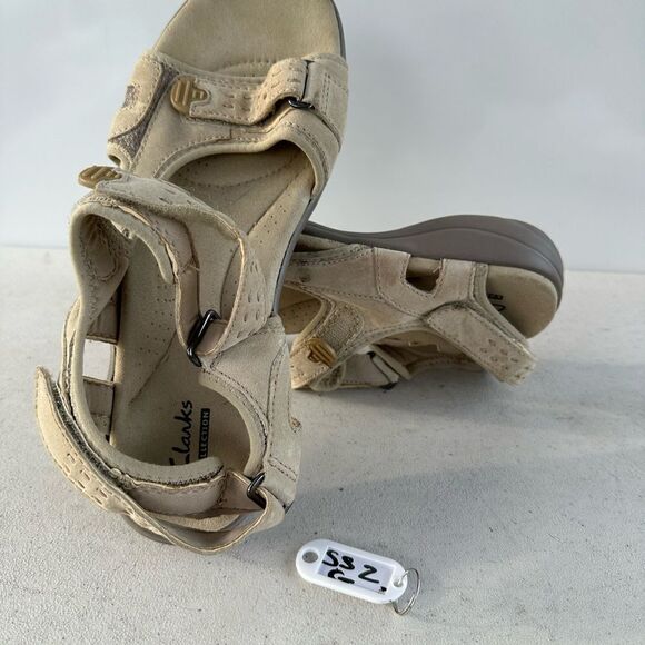 Clarks Collection Sandals Womens 8,5 Adjustable Straps Beige Leather - Picture 1 of 8